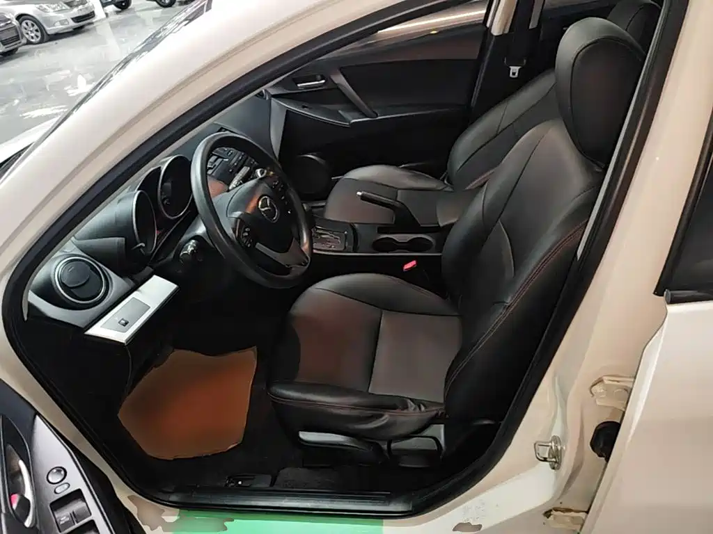 Mazda 3 Xingcheng — миниатюра 15