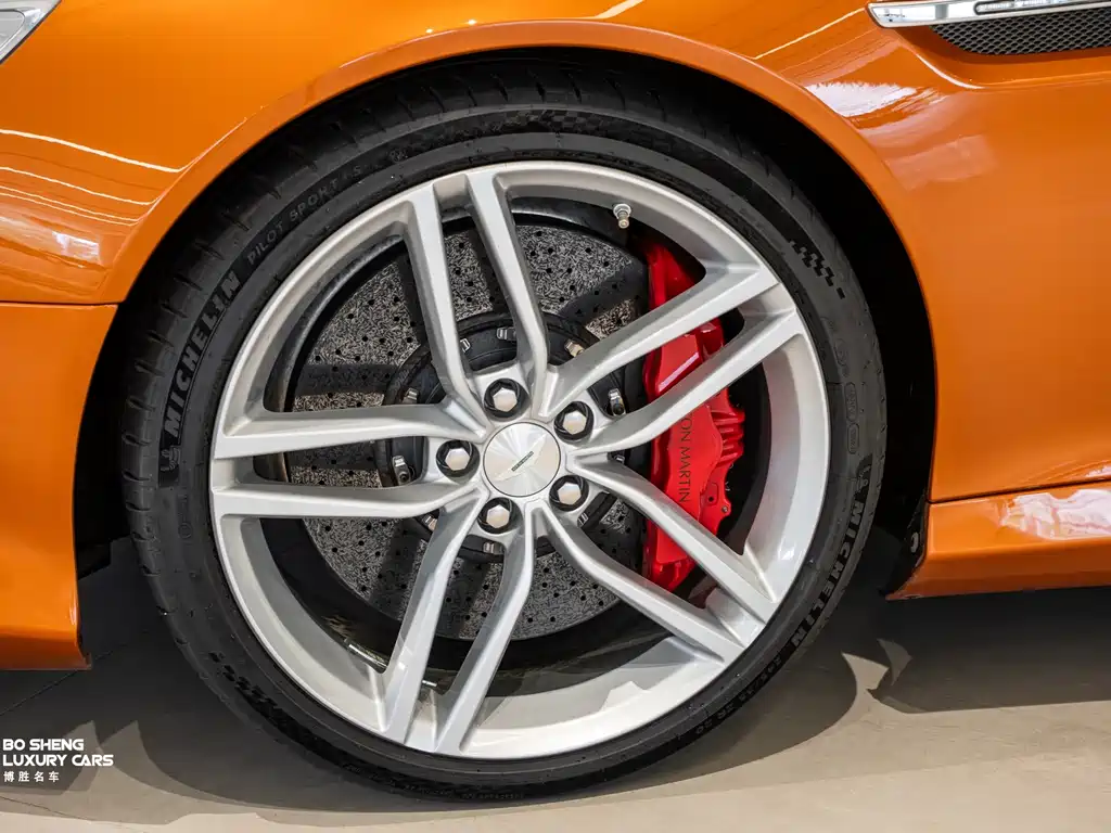 Aston Martin Virage — миниатюра 28
