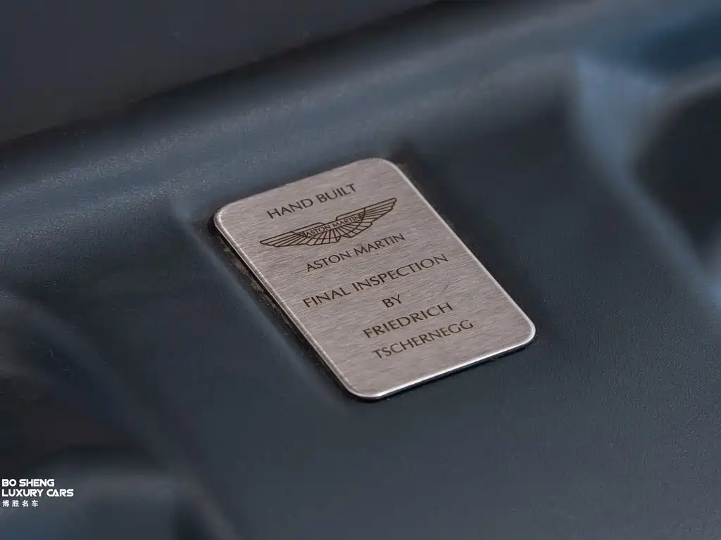 Aston Martin Virage — миниатюра 26