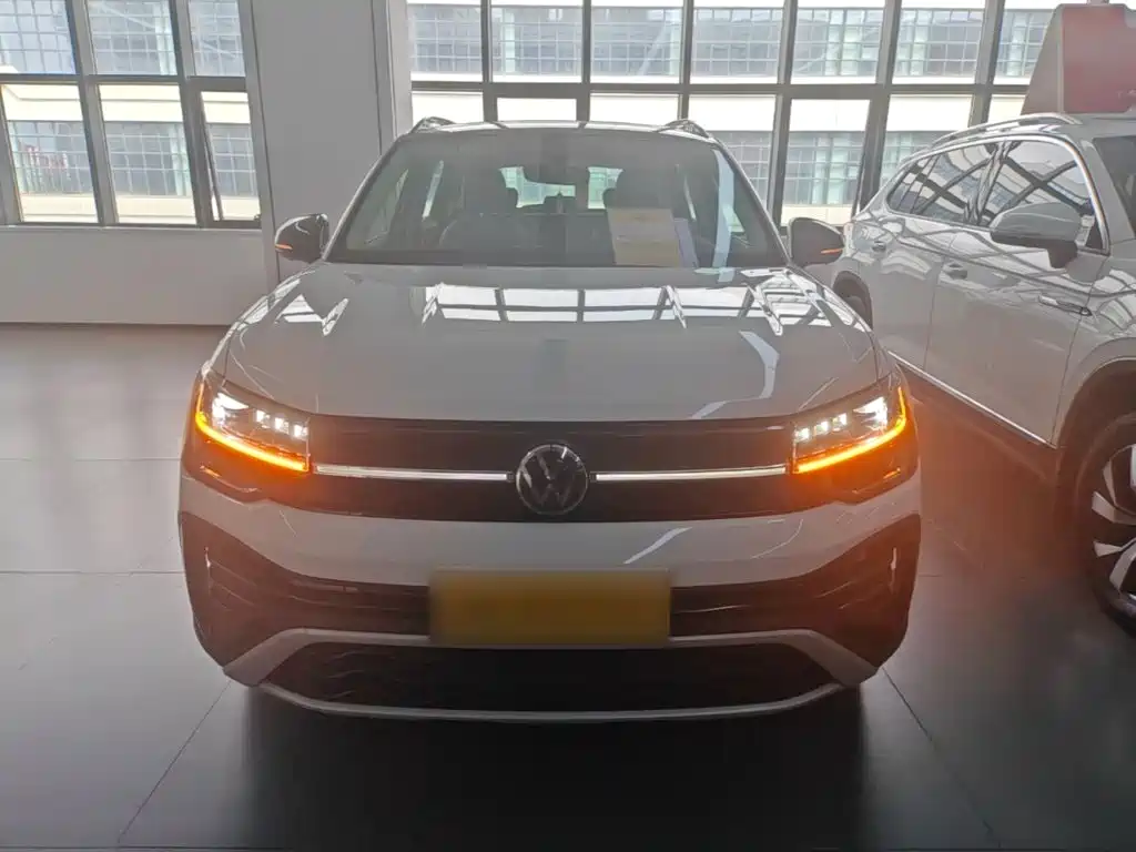 Volkswagen Tharu — миниатюра 3