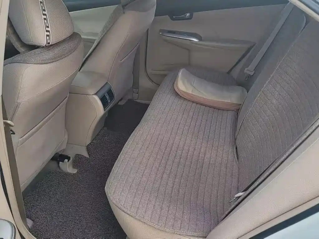 Toyota Camry — миниатюра 4