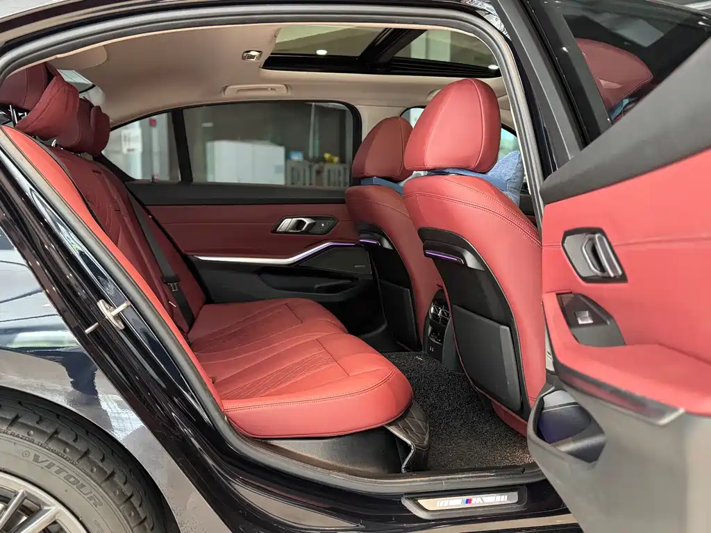 BMW 3 Series — миниатюра 21