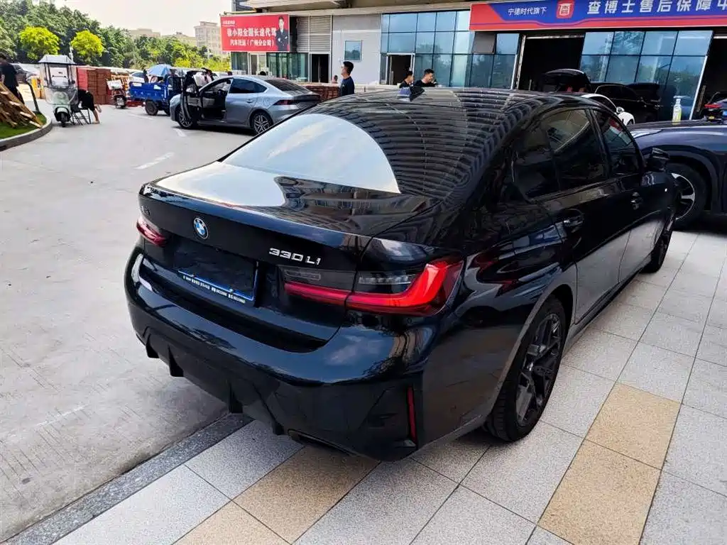 BMW 3 Series — миниатюра 8