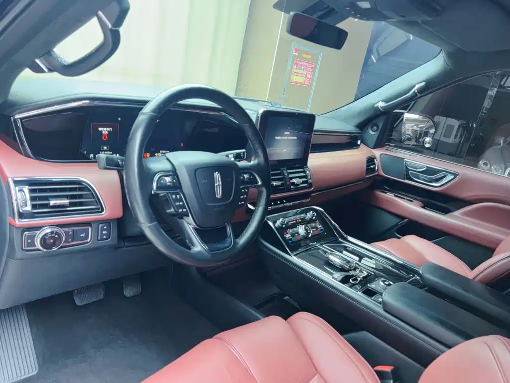 Lincoln Navigator — миниатюра 16
