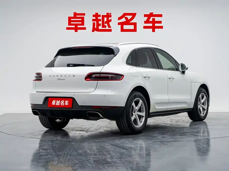 Porsche Macan — миниатюра 3