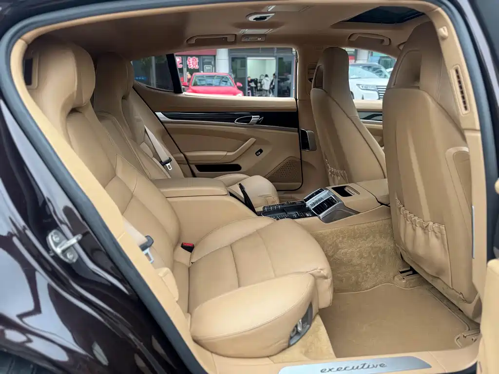 Porsche Panamera 2014 Panamera 4 Executive 3.0T