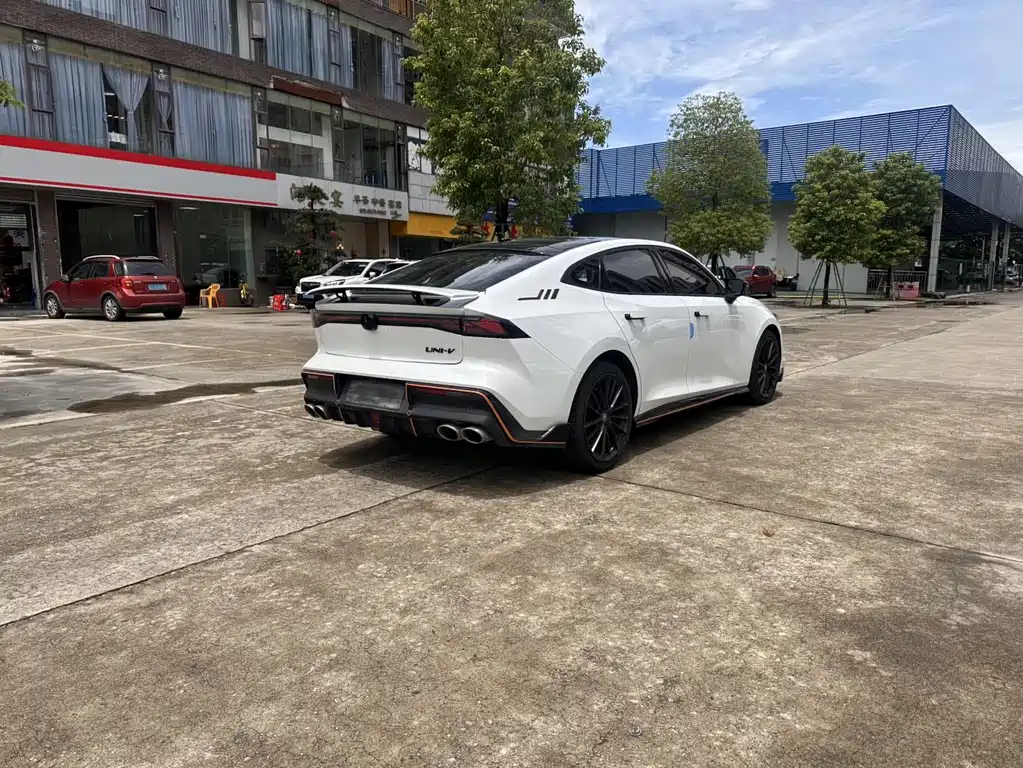 Changan UNI-V — миниатюра 8