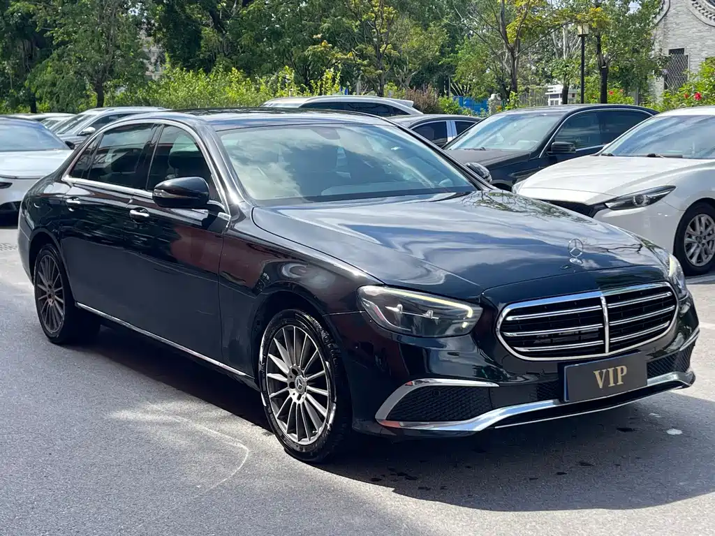 Mercedes-Benz E-Class — миниатюра 3