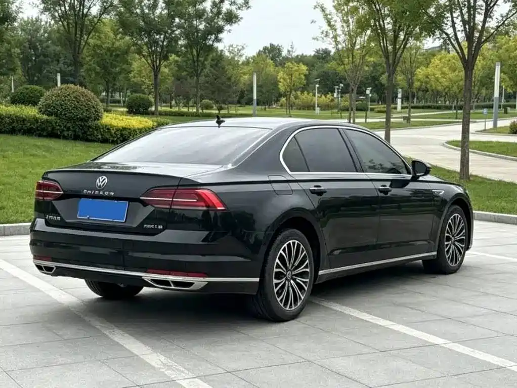 Volkswagen Phideon — миниатюра 2