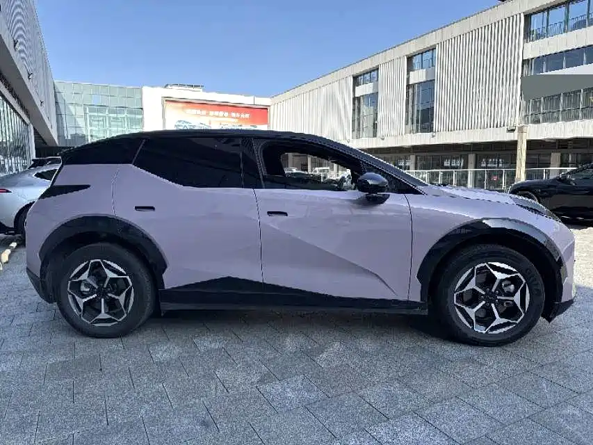 Zeekr X — миниатюра 9