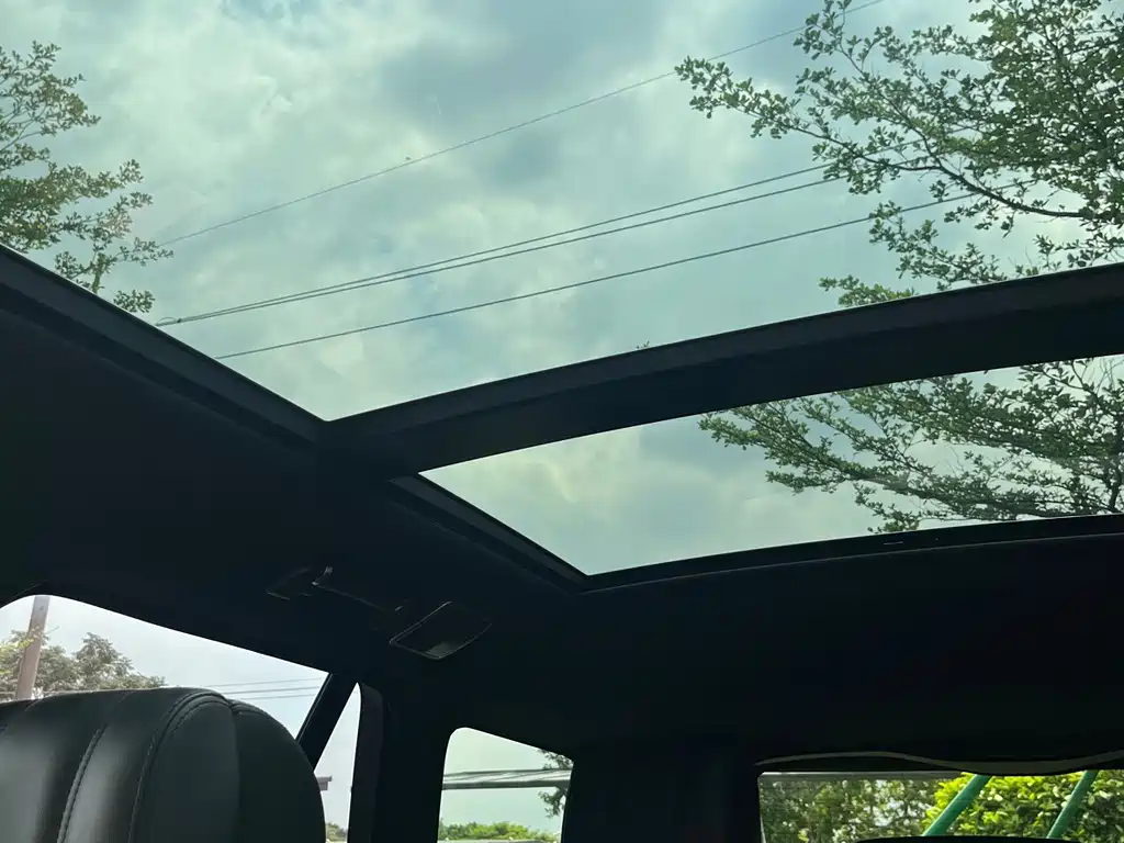 Land Rover Range Rover — миниатюра 27