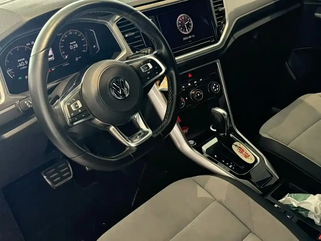 Volkswagen T-Roc — миниатюра 4
