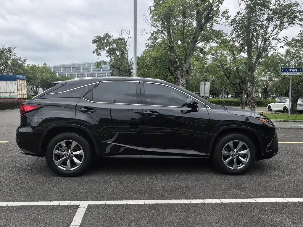 Lexus RX — миниатюра 7