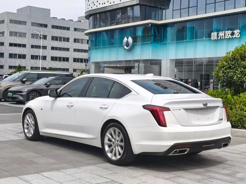 Cadillac CT5 — миниатюра 7