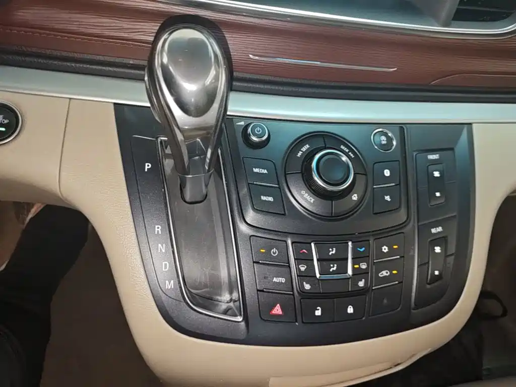Buick GL8 — миниатюра 14