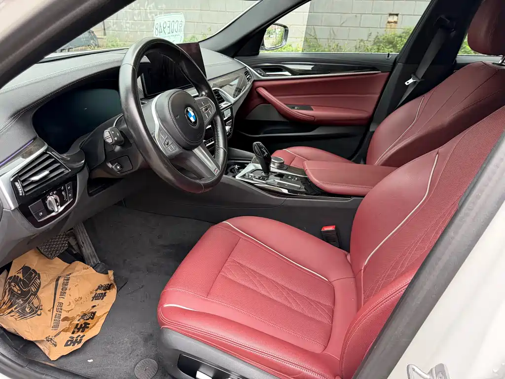 BMW 5 Series — миниатюра 4