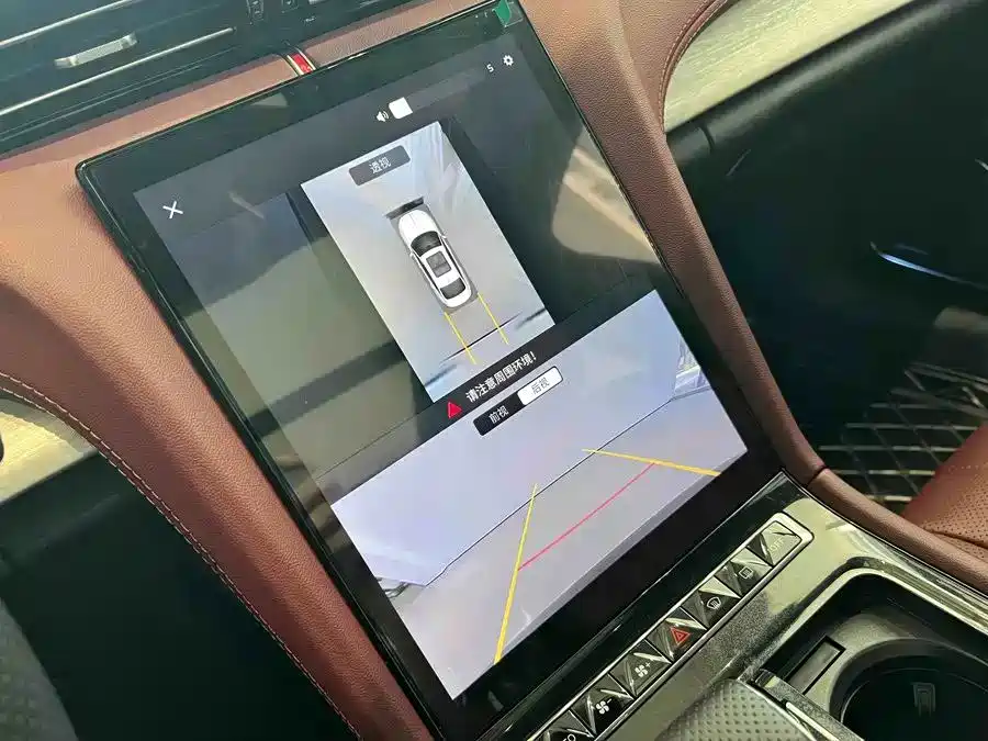 Hongqi Hongqi H5 — миниатюра 10