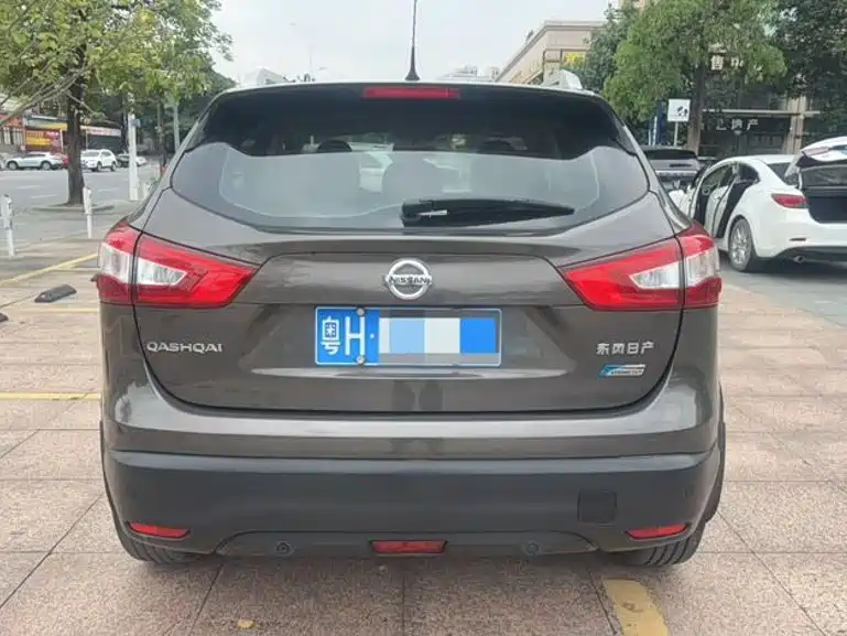 Nissan Qashqai — миниатюра 5