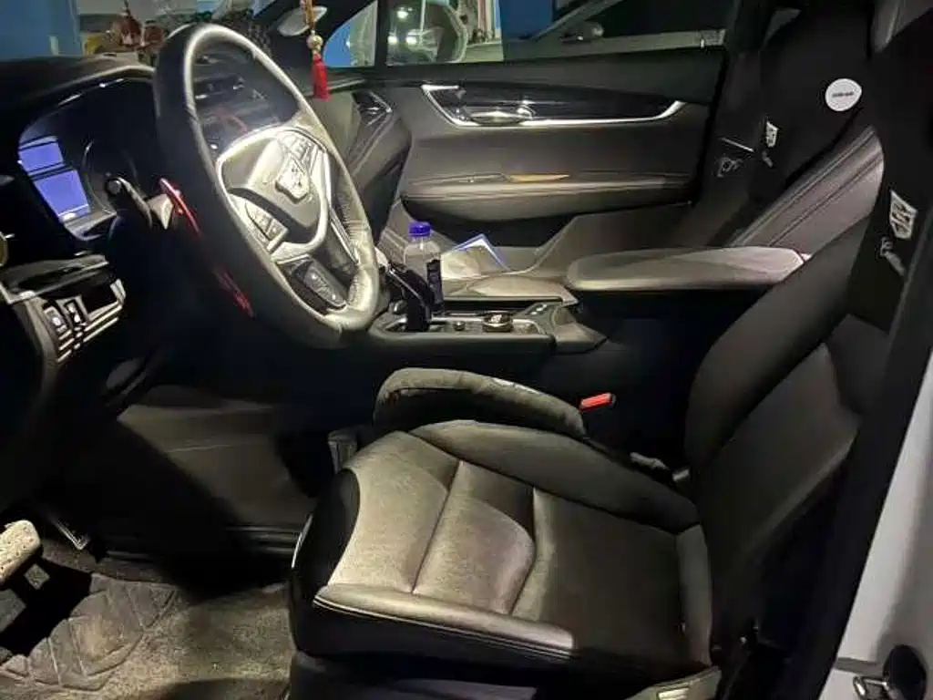 Cadillac XT5 — миниатюра 9