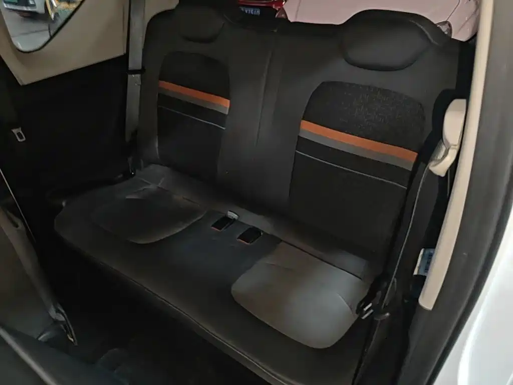 Wuling MINIEV — миниатюра 17