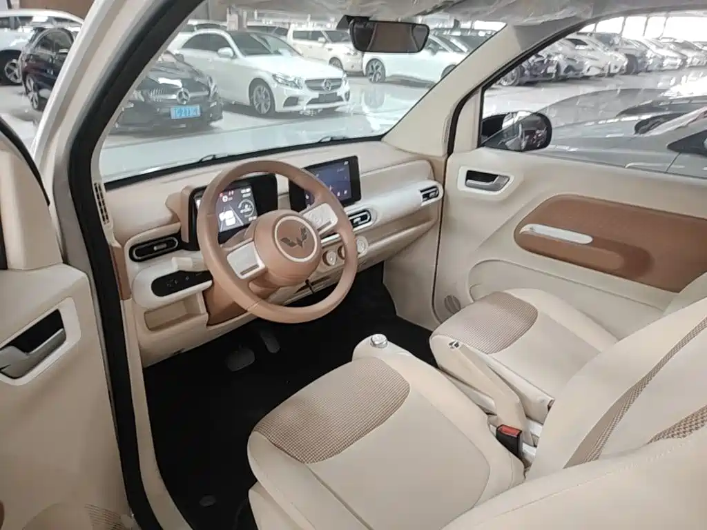 Wuling MINIEV — миниатюра 16