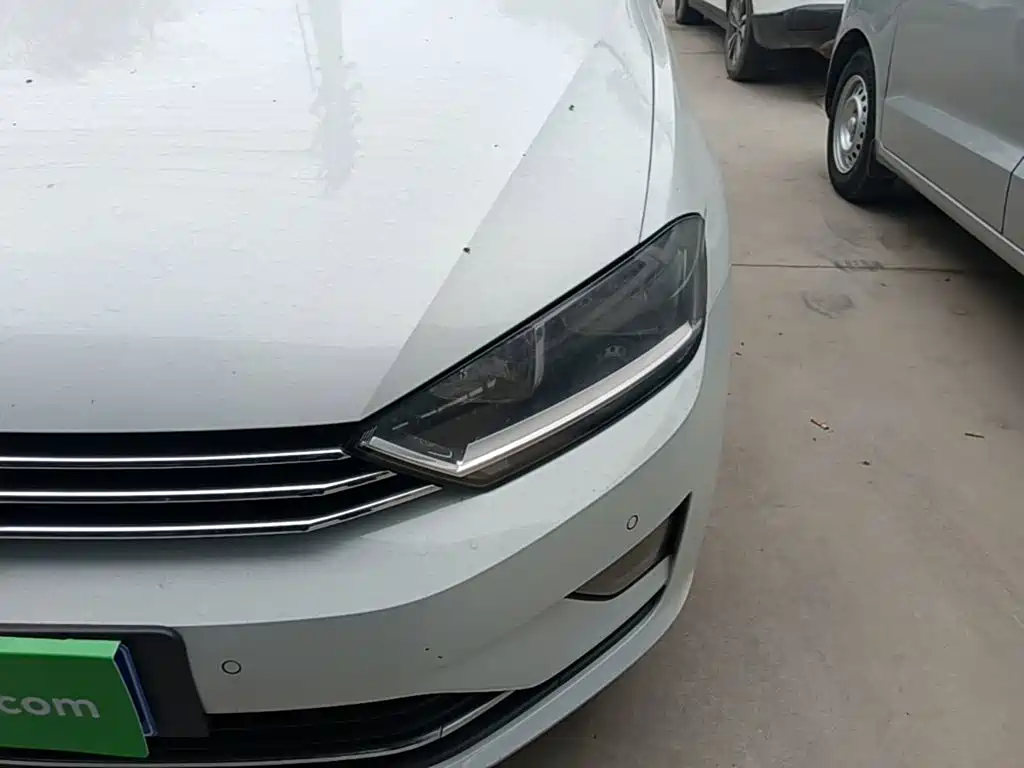 Volkswagen Golf Sportsvan — миниатюра 24
