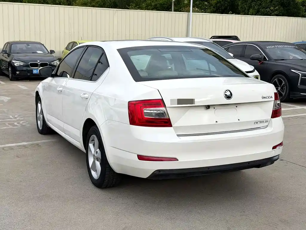 Skoda Octavia — миниатюра 6