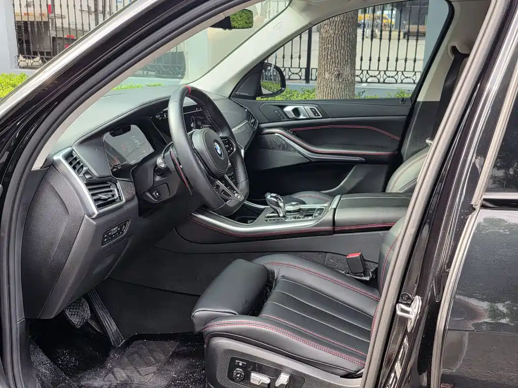 BMW X5 (Import) — миниатюра 13