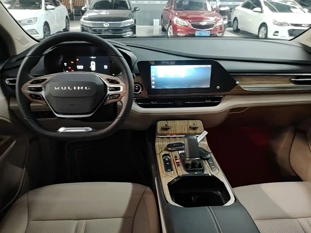 Wuling Victory — миниатюра 10