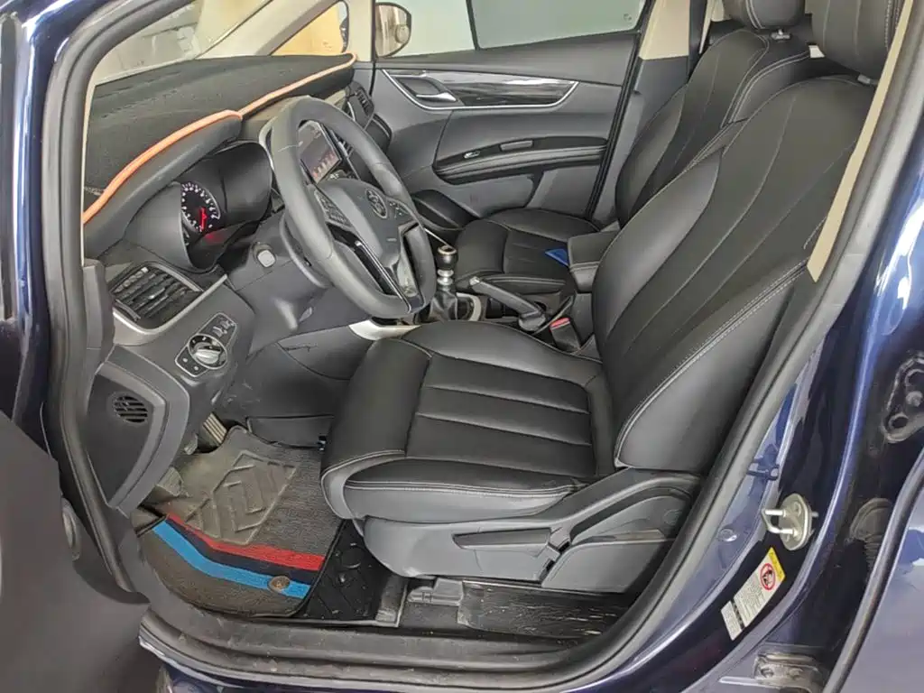 BYD MAX — миниатюра 15