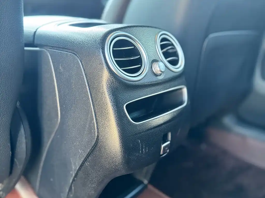 Mercedes-Benz GLC — миниатюра 14