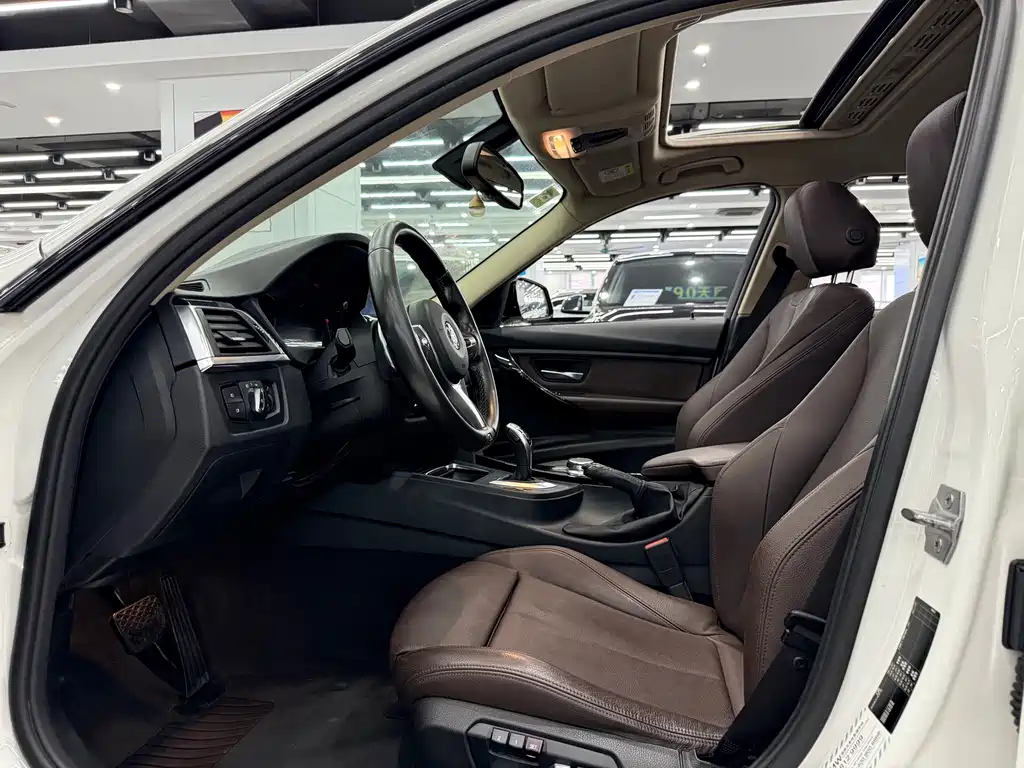 BMW 3 Series — миниатюра 7