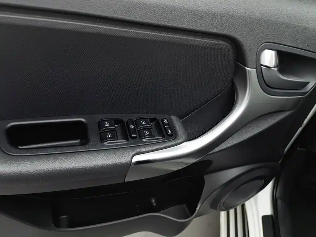 Chery Tiggo 3 — миниатюра 9
