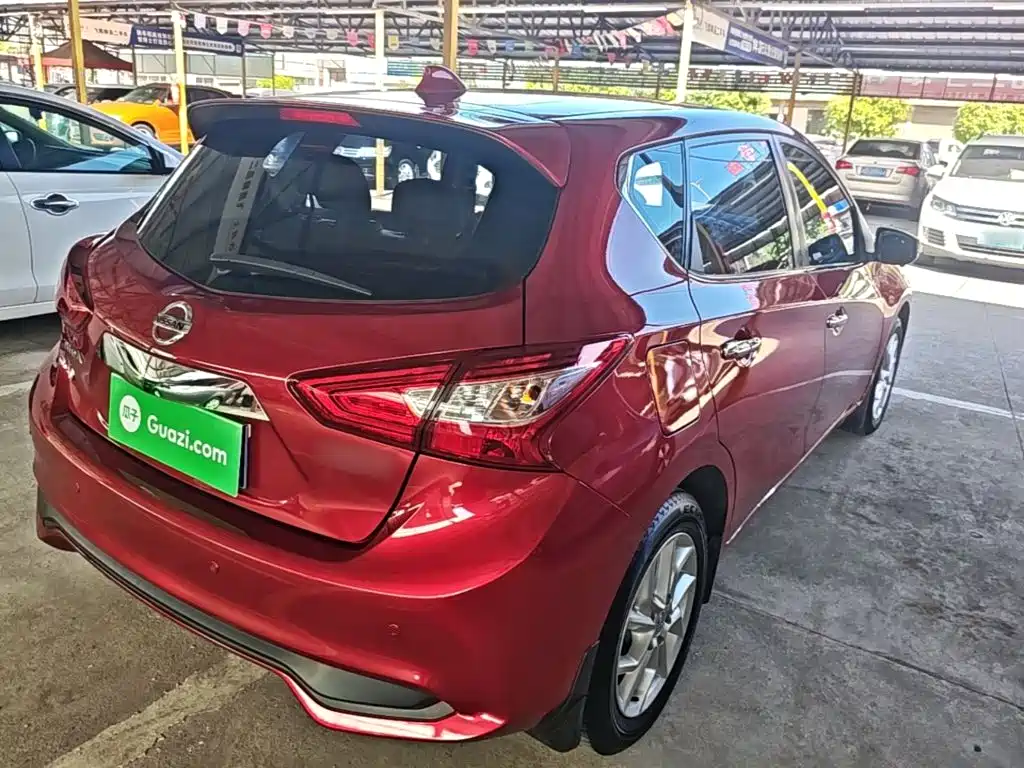 Nissan Tiida — миниатюра 7