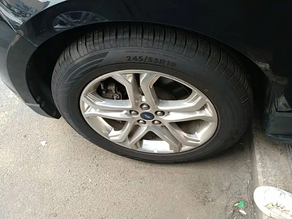 Ford Edge — миниатюра 23