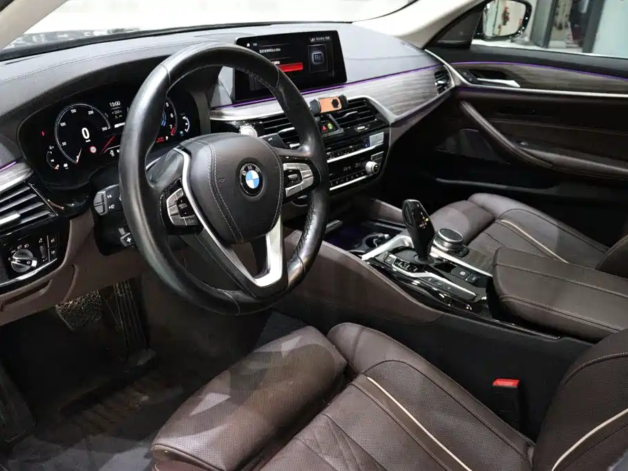 BMW 5 Series New Energy — миниатюра 6