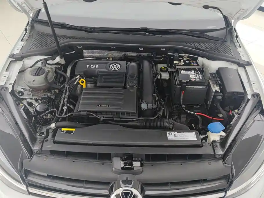 Volkswagen Golf — миниатюра 10