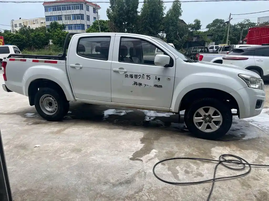 Isuzu RE-MAX Ruimai — миниатюра 4