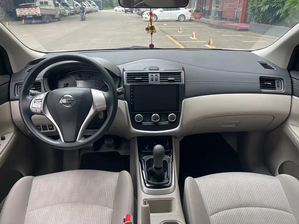 Nissan Tiida — миниатюра 5