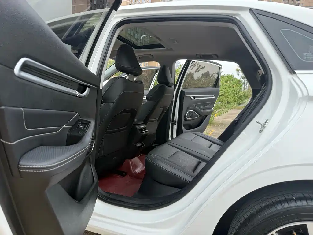 Geely Emgrand — миниатюра 17
