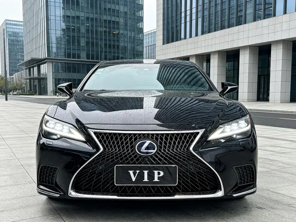 Lexus LS — миниатюра 2