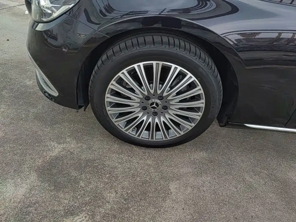Mercedes-Benz E-Class — миниатюра 23