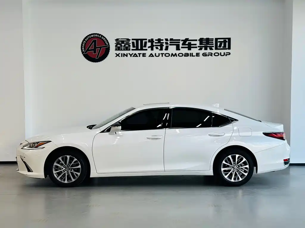 Lexus ES — миниатюра 4