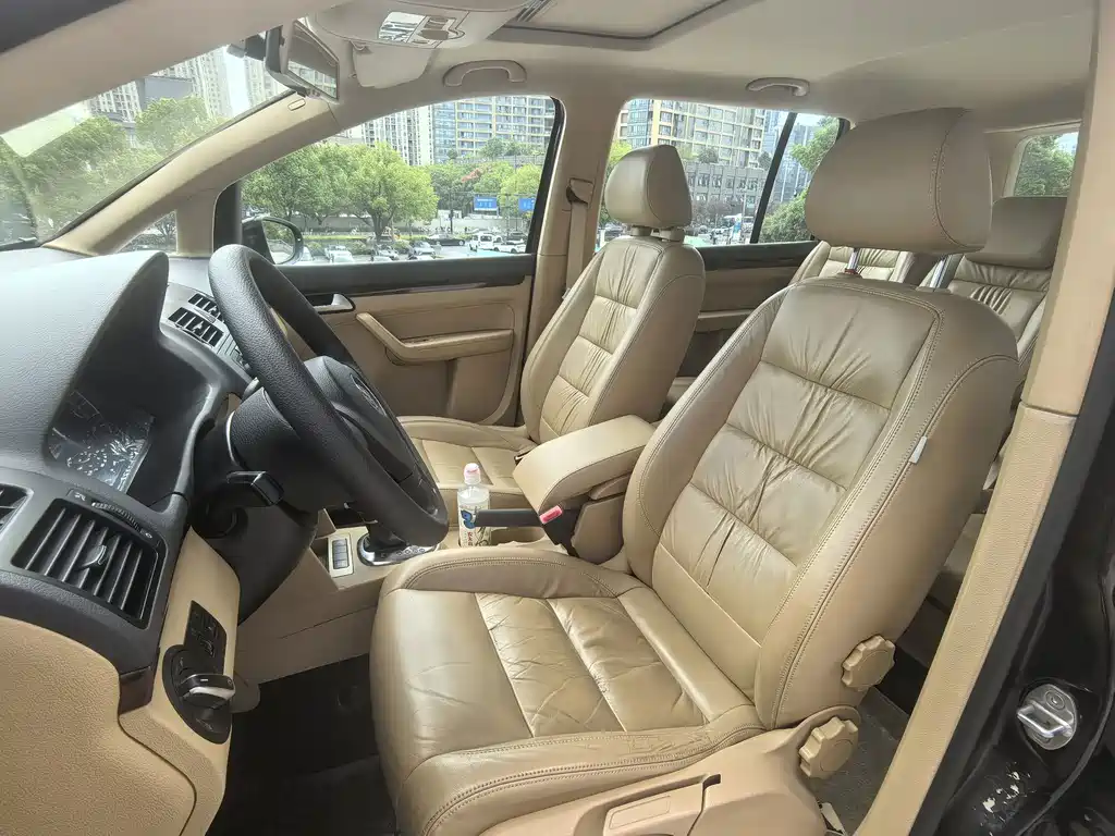 Volkswagen Touran — миниатюра 8