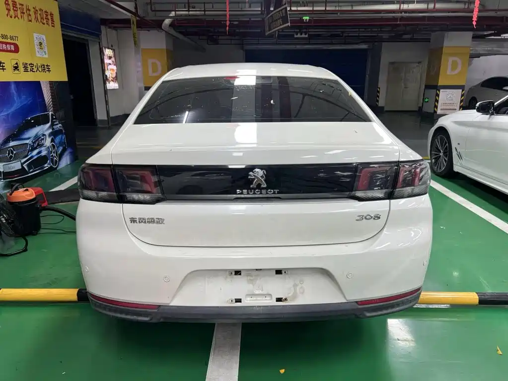 Peugeot 308 — миниатюра 9