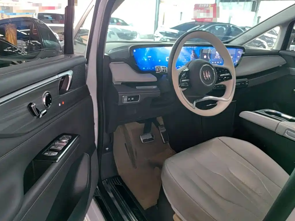 Buick GL8 — миниатюра 16