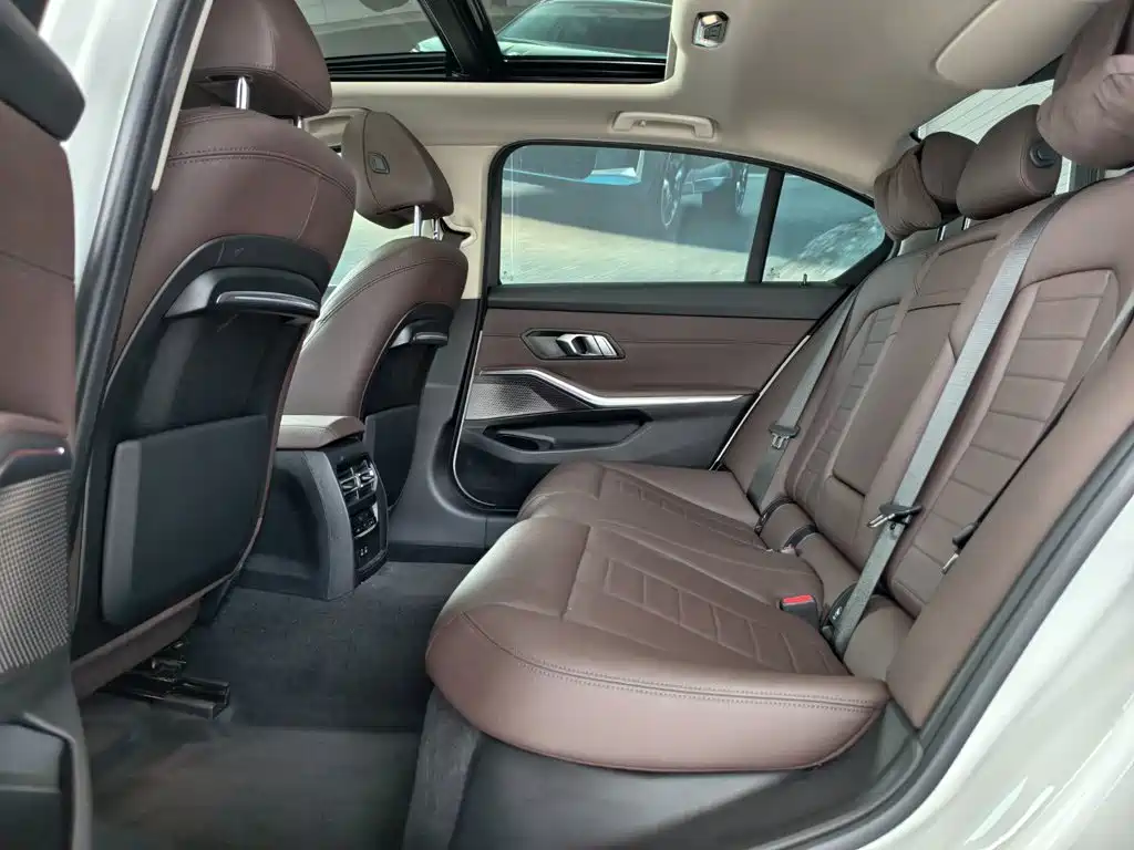 BMW 3 Series — миниатюра 11