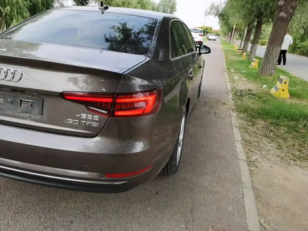 Audi A4L — миниатюра 8