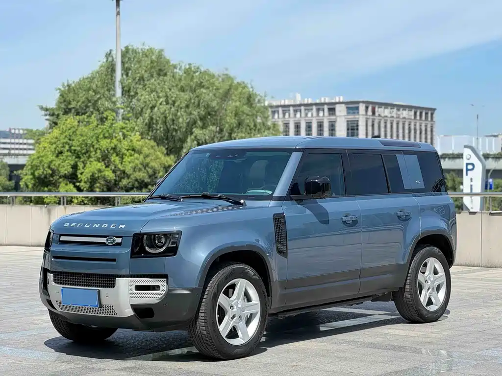 Land Rover Defender 2021