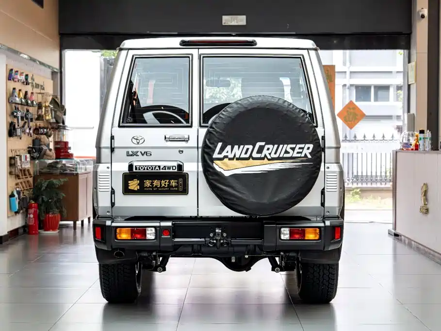 Toyota Land Cruiser — миниатюра 5